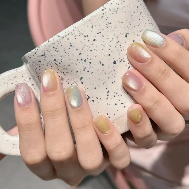 30Pcs Rainbow Color Glow Cat Eye Press on False Nails with Glue Glitter Short Square Nails Sweet Cool Gradient Summer Fake Nails